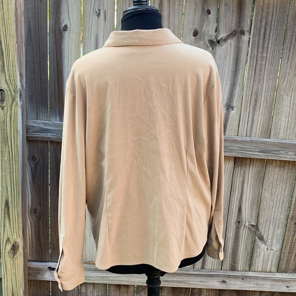 1830 faux suede stretch button up shirt, size 2X - Picture 2 of 3
